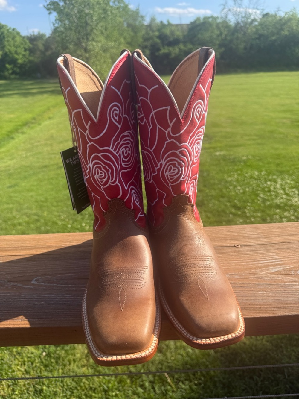 Twisted X x Olivia Bennett Tech X Western Cowboy Boots Red Roses Size 8